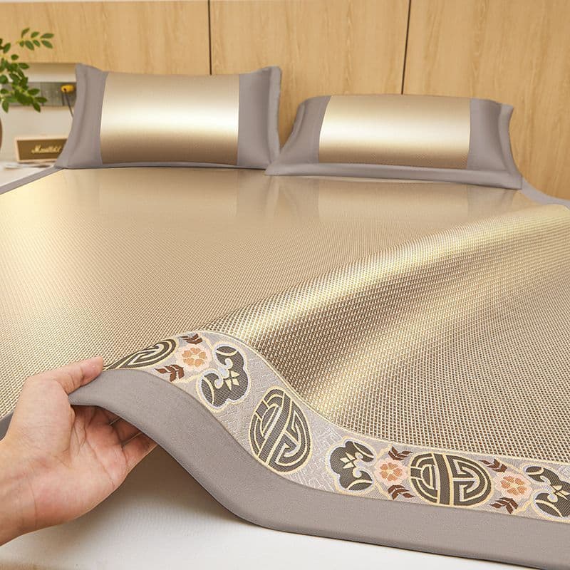 High-end double-sided rattan folding summer ice silk cooling mat, Class A antibacterial and anti-mite, suitable for infants and babies.