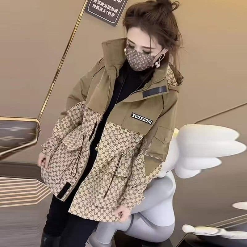 Windbreaker Jacket Women's 2025 Autumn and Winter New Fashion Color Matching Age Reduction Hooded Loose Jacket Versatile Trendy Jacket