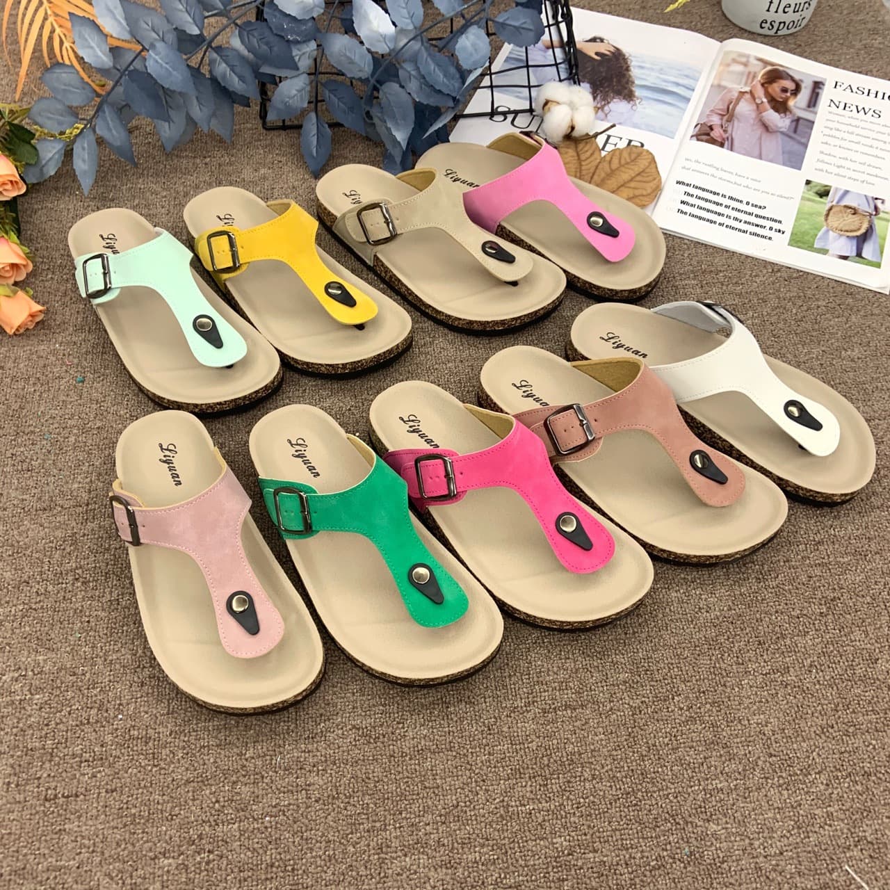 2025 European and American style women's flip-flops, trendy, non-slip, fashionable flat cork slippers, plus size, factory direct stock.