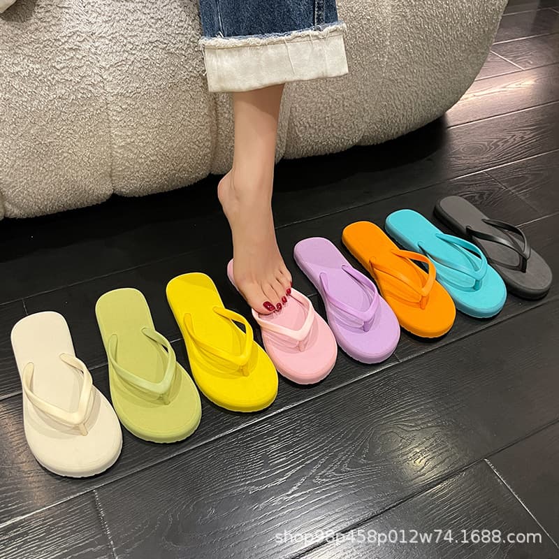 Flip-flops for women to wear in summer, black flip-flops, non-slip bathroom bathing beach, seaside splints, swimming flip-flops