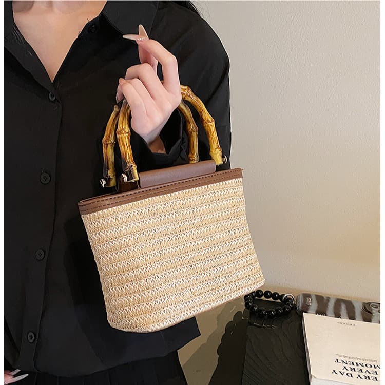 2026 New Summer Bamboo Knot Handbag Niche Woven Crossbody Bag Vintage Premium Casual Straw Bag for Women