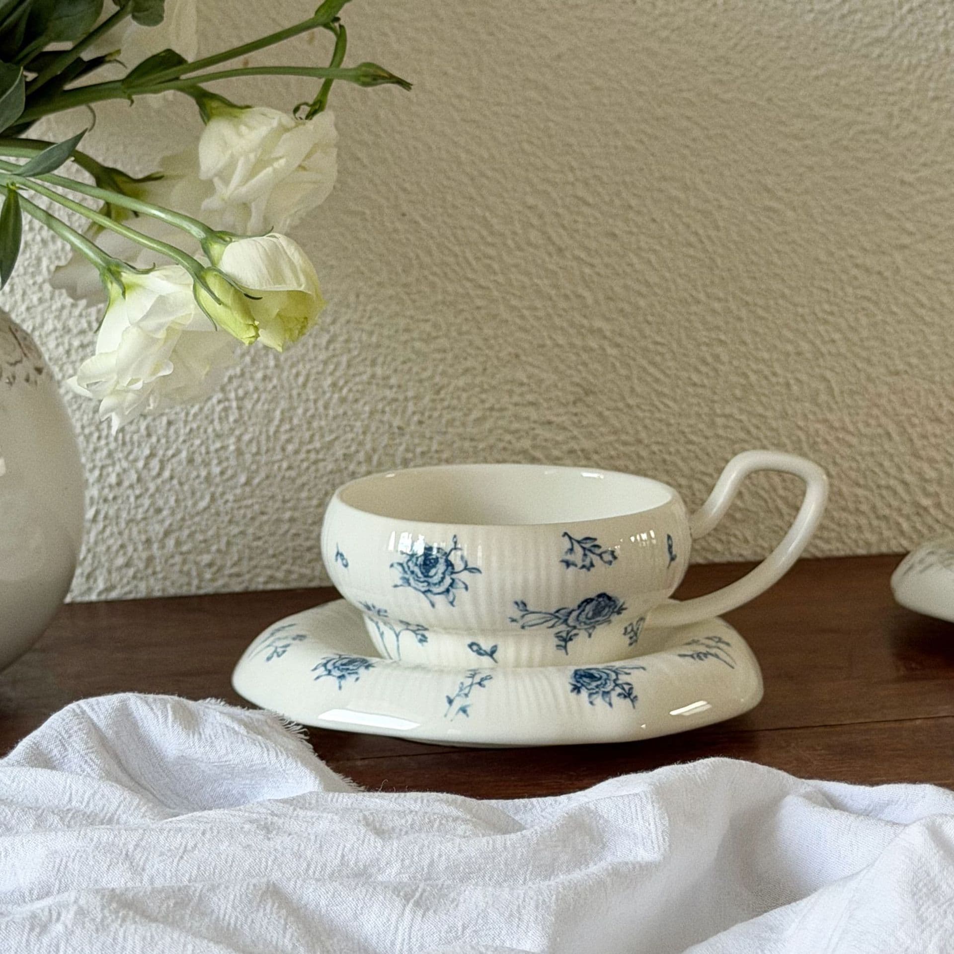 French Rose Floral Ceramic Coffee Cup and Saucer Latte Art Cup Dessert Plate Afternoon Tea Cup High-End Cup and Saucer