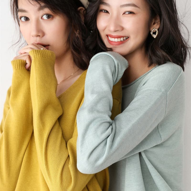 Women's V-Neck Rolled Edge Candy-Colored Knit Sweater for Autumn and Winter, Loose Cross-Border Knit Top for Layering