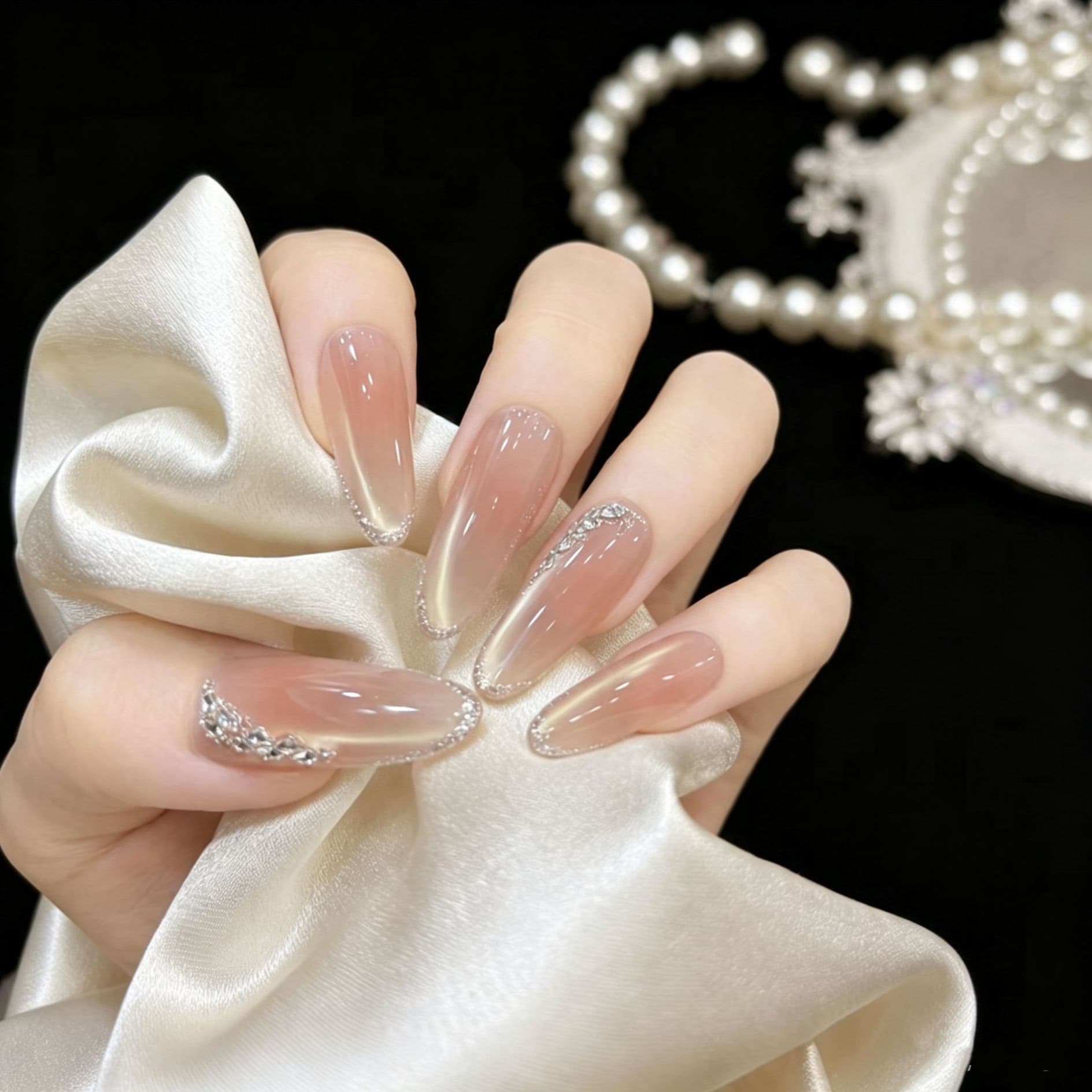 [Diamond Heiress] Handmade Press-On Nails Premium Best-Seller High-End Skin-Brightening Cat Eye Press-On Nail Tips