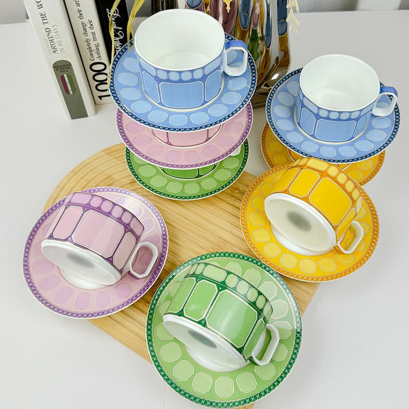 Cross-border Swan Coffee Cup Saucer Octagonal Bone China Luxury High-end Gift Box 2 Cups 2 Saucers Set Luxury Vintage