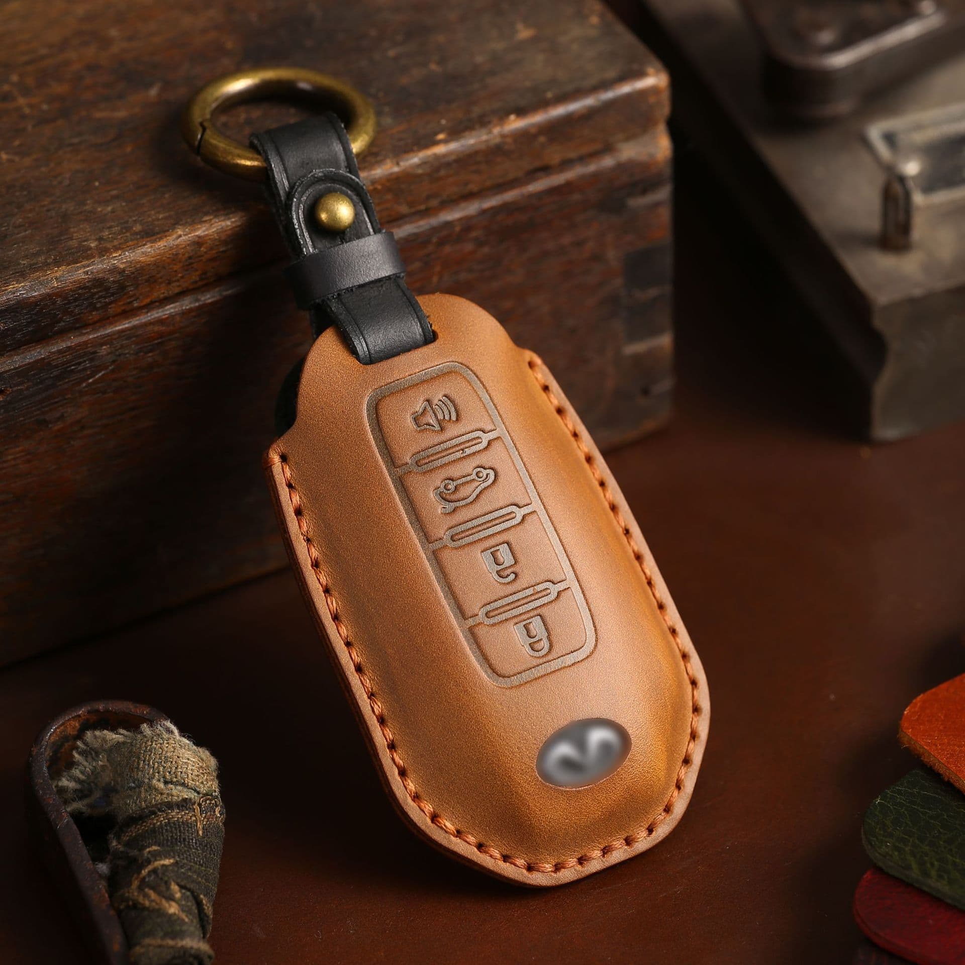 High-End Full-Coverage Car Key Cover Factory Leather Key Case Suitable for Infiniti Keys Premium Cowhide Key Holder