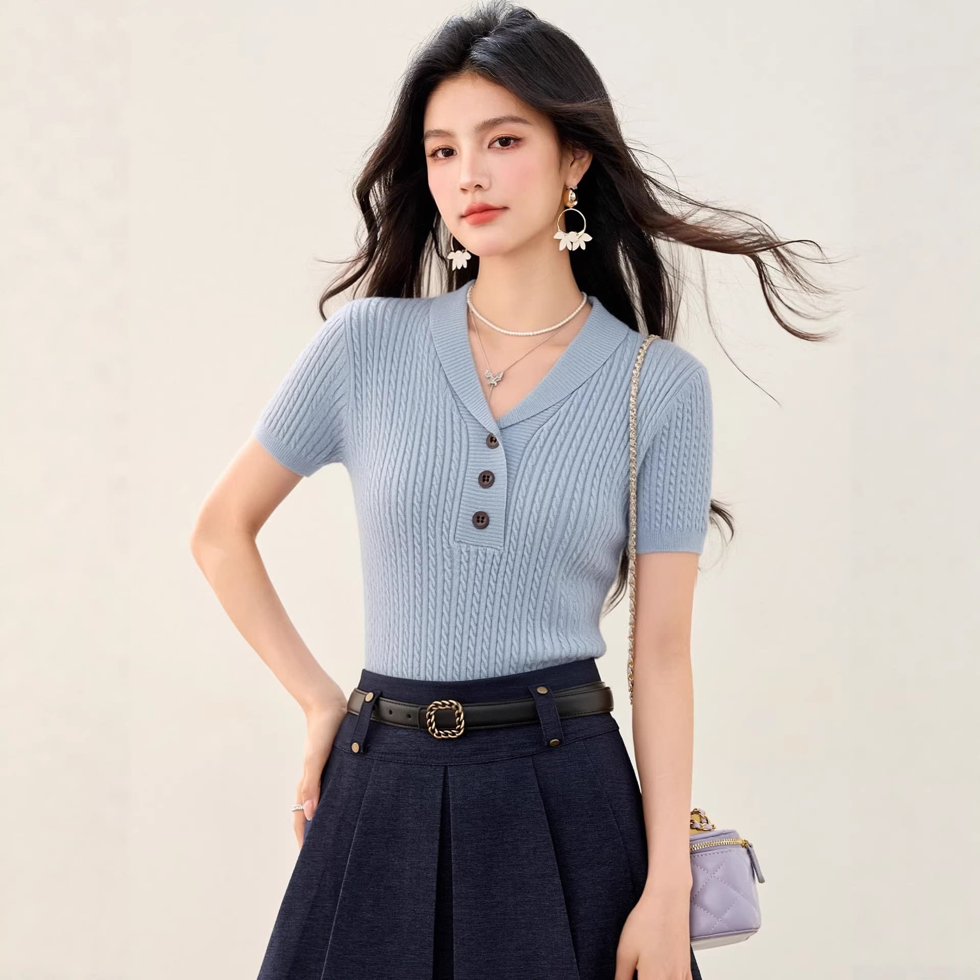 Summer Unique Stylish Top 2026 New Trendy Women's Design Sense Non-Clashing Short Sleeve T-Shirt