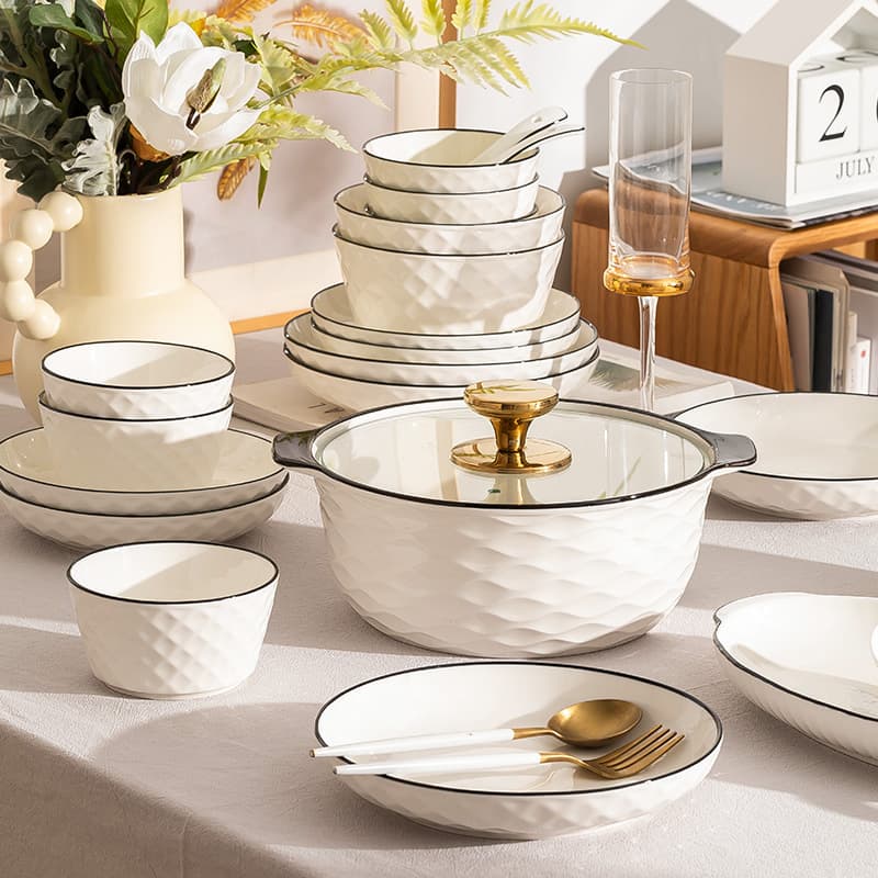 Dinnerware Set for Home Wholesale Simple European Style Ceramic Bowls Plates Dishes Chopsticks 2022 New