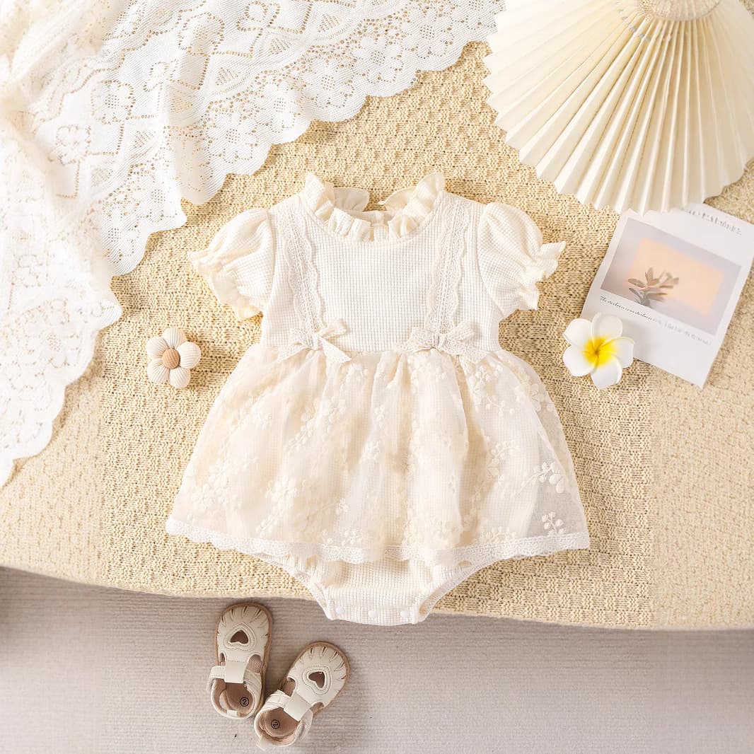 ins2025 Korean version of children's clothing spring and autumn baby lace long-sleeved new round neck style skirt harem versatile outing wear