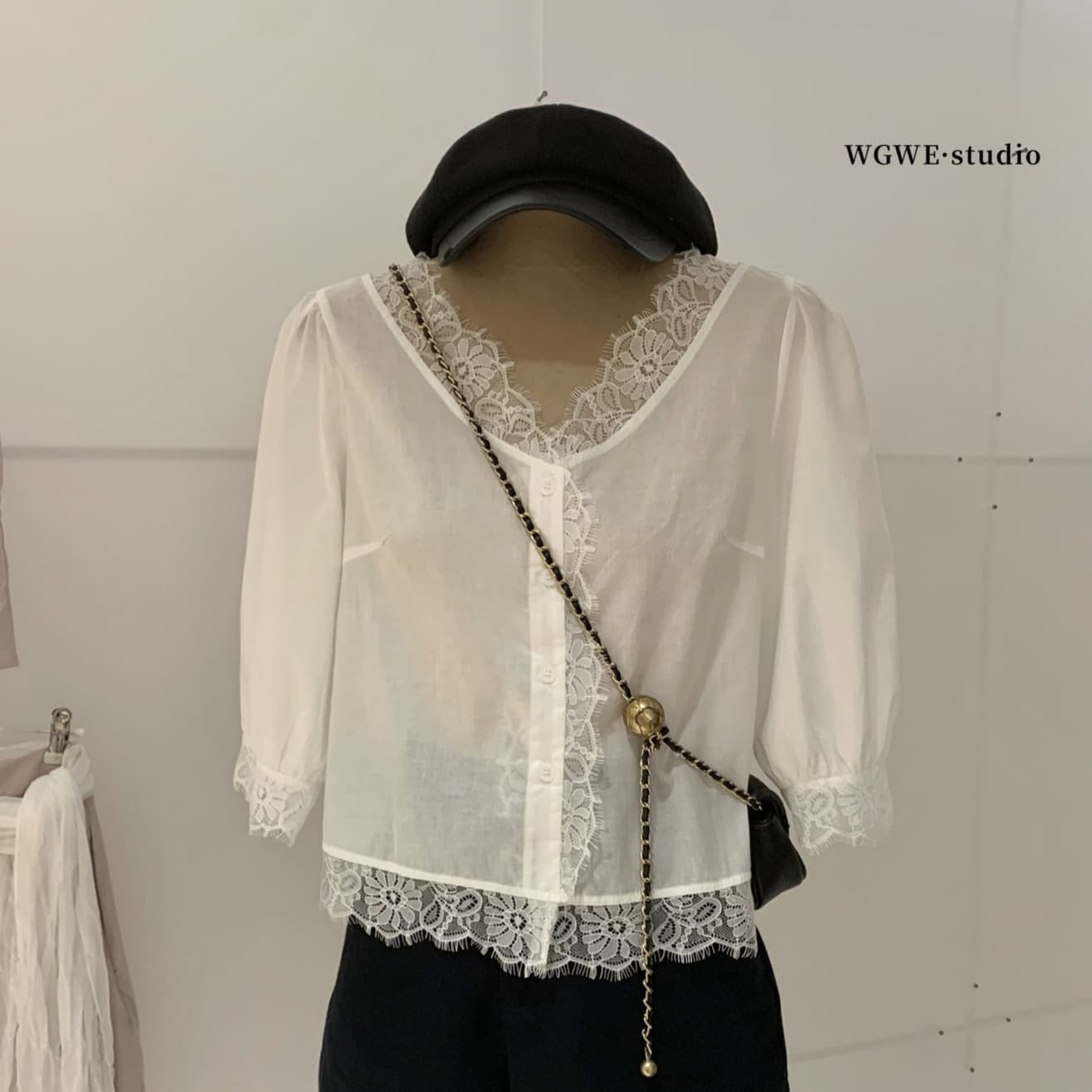 WGWE2026 Summer Korean Sweet Style Lace Trim Versatile Slimming V-Neck Short Sleeve Blouse for Women W9812