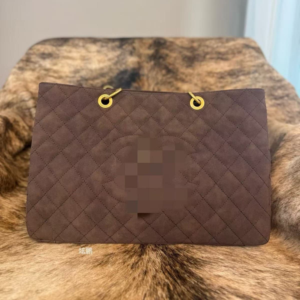 2026 fashionable medieval single shoulder armpit new letter tote bag large capacity chain shoulder rhombus women's bag c home