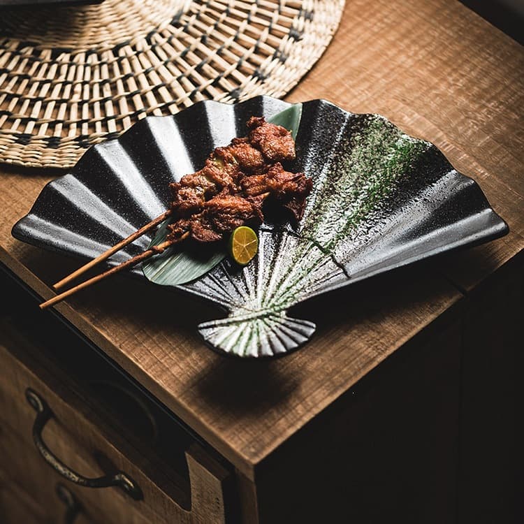 Creative fan-shaped yakitori plate, skewer snack plate, commercial irregular plate, Japanese cuisine tableware, uniquely shaped plate