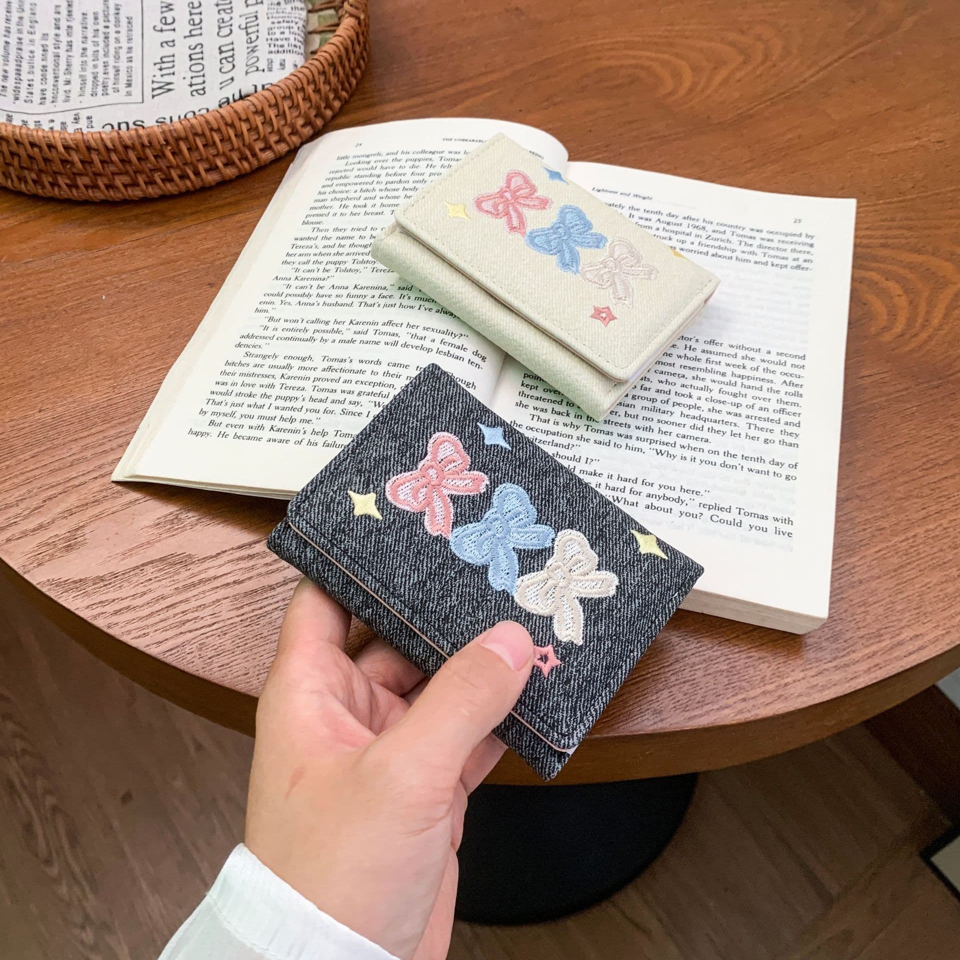 2026 New Women's Wallet Women's High-end Short Wallet Student Female Ins Female Wallet Wallet Wholesale