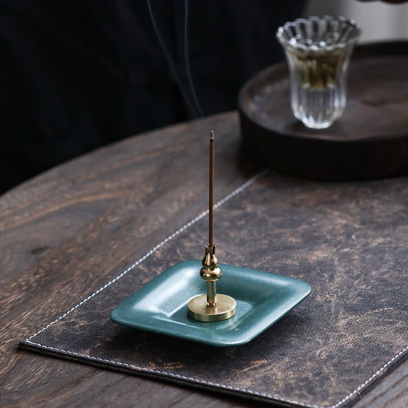 Copper Incense Stick Holder Ceramic Incense Plate Ash Tray for Home Indoor Use, Simple Sandalwood Incense Burner Tea Ceremony Decorative Ornament