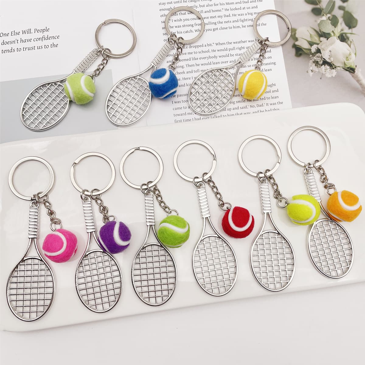 Cross-border hot model simulated metal tennis keychain two-piece set pendant small gift bag sports souvenir pendant