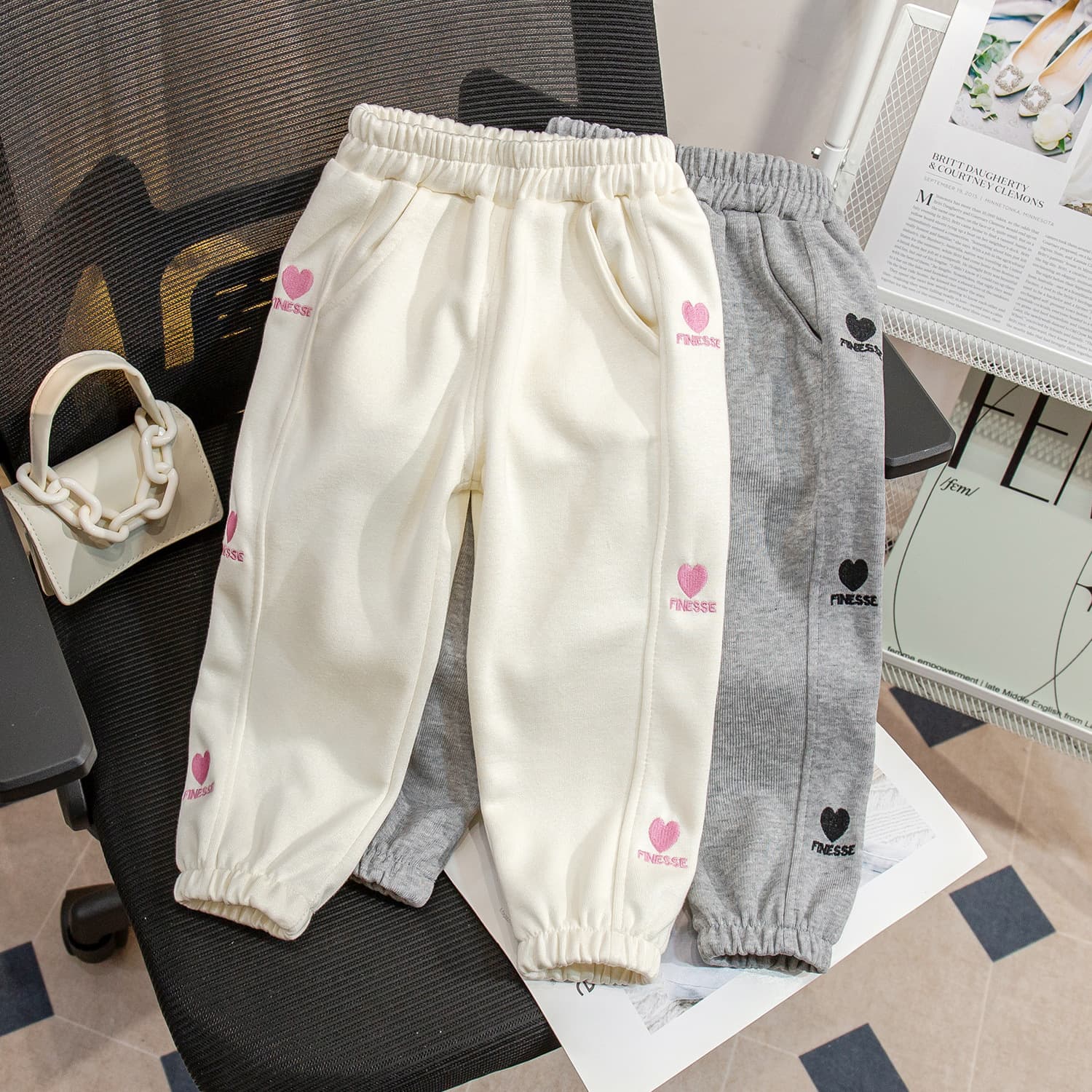 Girls' Pants New 2026 Autumn Fashionable Sporty Casual Jogger Pants Little Girl Heart Embroidery Trousers