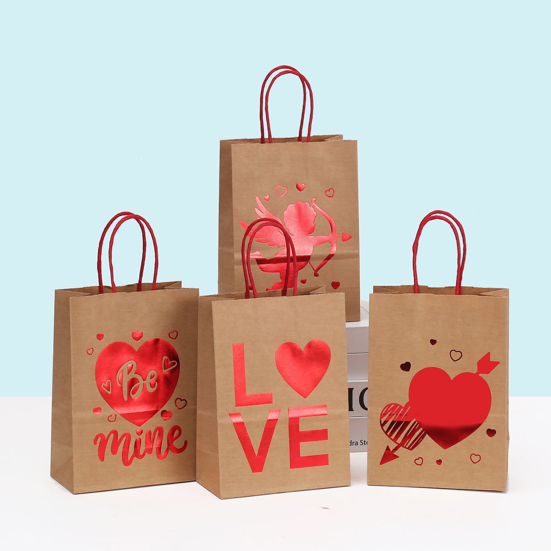 Takeaway bag gilding love handbag kraft paper packaging bag Valentine's Day gift bag printed shopping paper bag wholesale