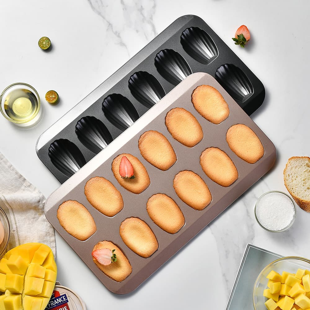 Creative Non-Stick Coating 12-Piece Shell Cake Mold Champagne Gold Madeleine Mold Home Baking Dessert Mold