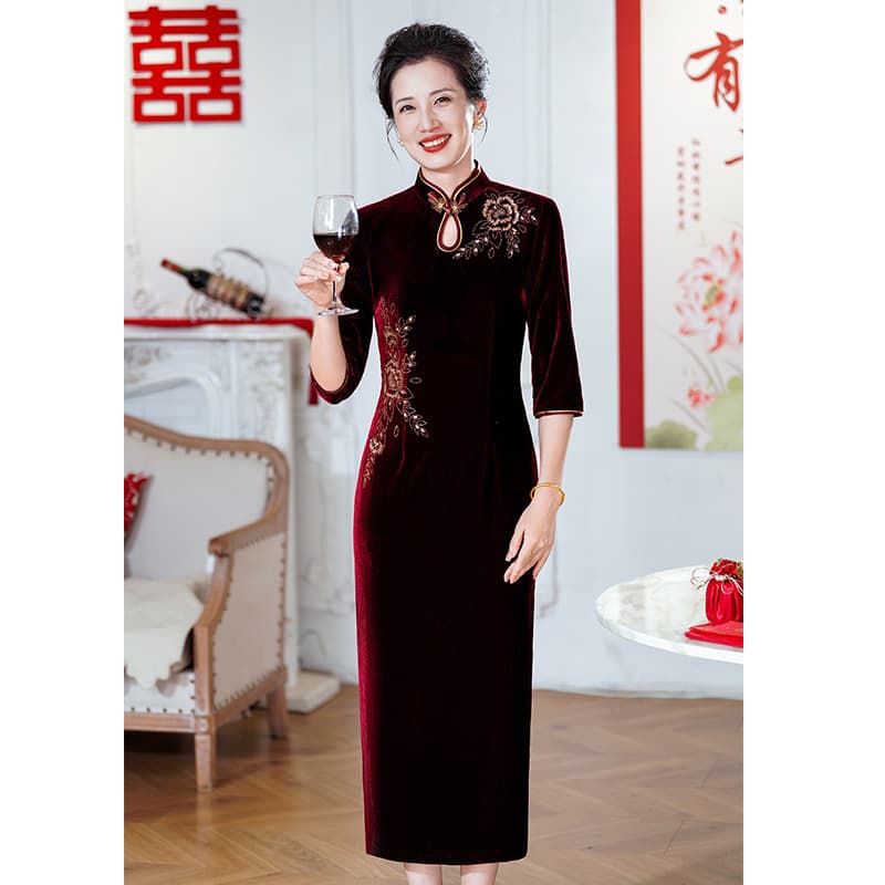 Autumn and Winter Formal Qipao Dress for Middle-aged Women, Mother of the Bride/Groom Wedding Banquet Dress, High-end Gold Velvet Gown