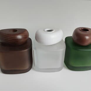 Minimalist Square Frosted Scented Glass Bottle, Pebble Wood Grain Lid, Car and Home Diffuser Refill Empty Bottle Decoration