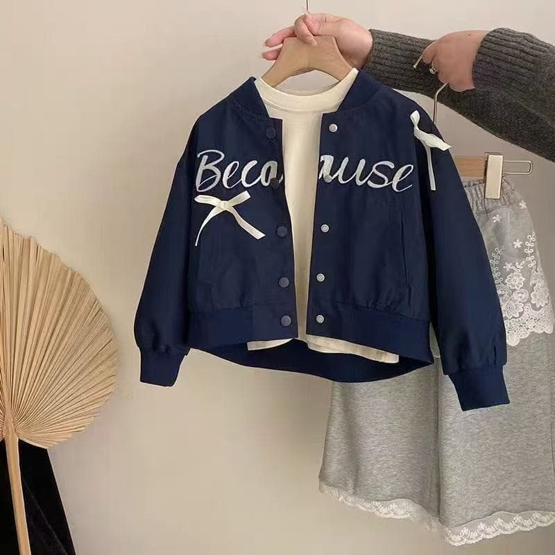 Girls' spring and autumn jacket, 2025 new style, bow-tie baseball jacket, fashionable and stylish children's clothing for toddlers.