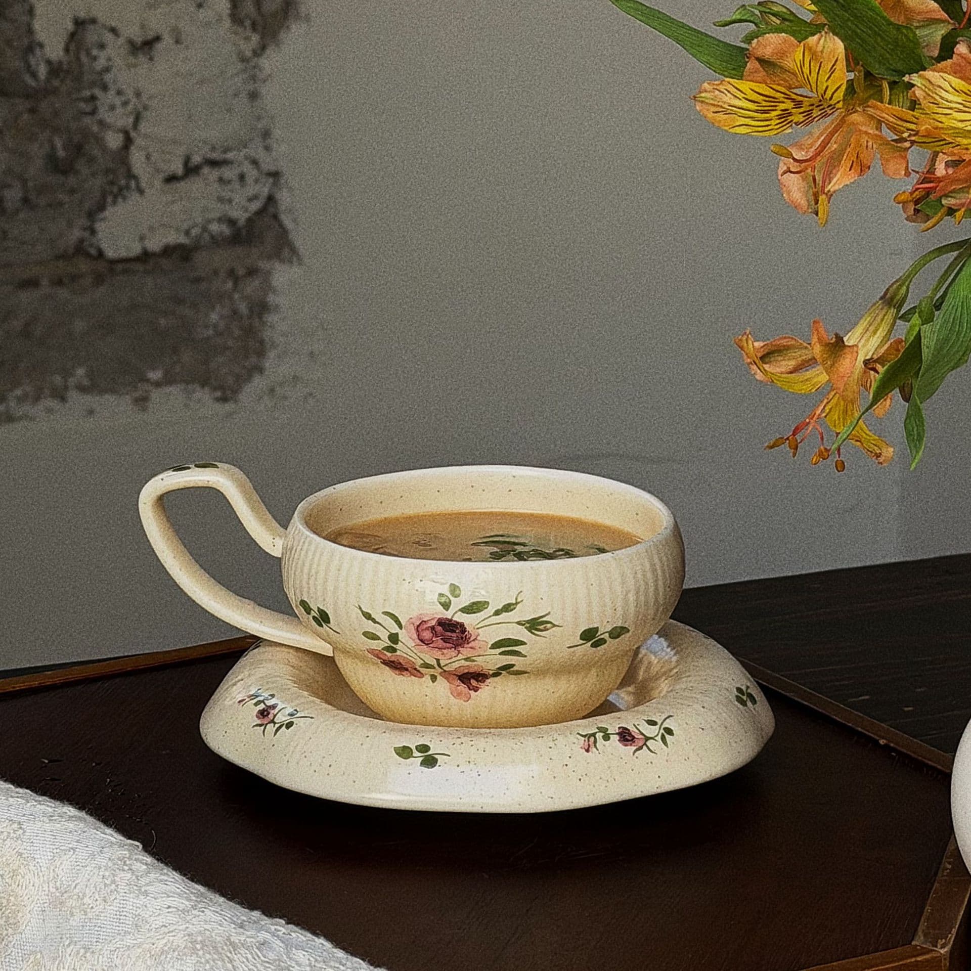 French retro rose sesame glaze ceramic cup coffee cup and saucer breakfast cup milk cup afternoon tea latte flower cup