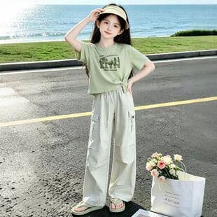 Girls' Summer Fresh Two-Piece Set: Korean-Style Casual Sportswear with Short Sleeve T-Shirt and Loose Quick-Dry Cargo Pants
