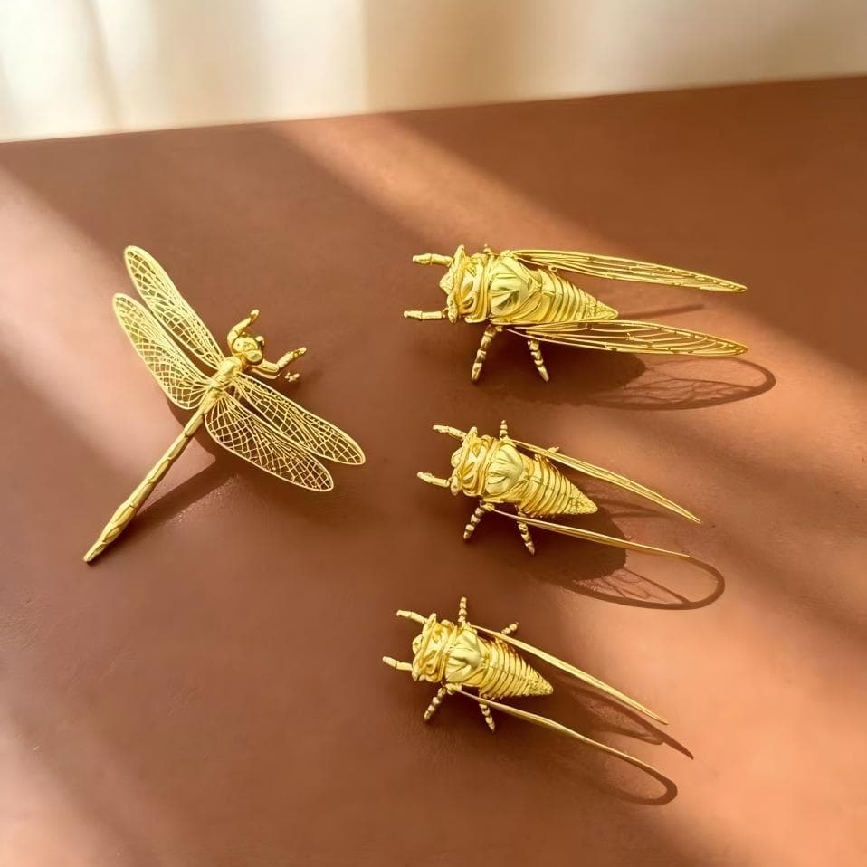 Cross-border insects, antique filigree, cicada dragonfly small ornaments, a blockbuster tea pet, desk decoration for further education and sending to teachers