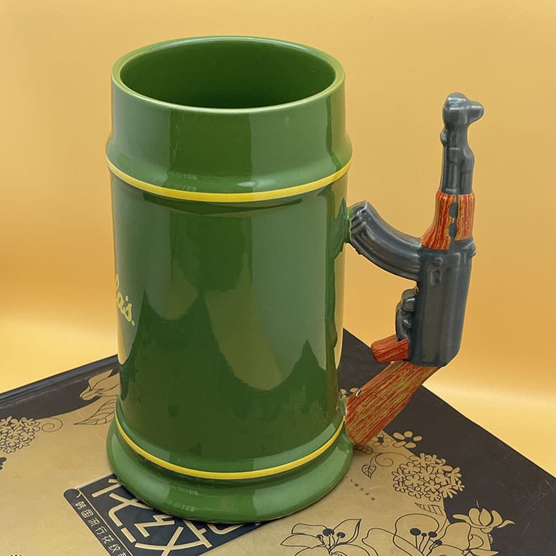Tricky Toy AK-47 Beer Stein Creative Beer Mug Creative Gun Handle Ceramic Cup Mug