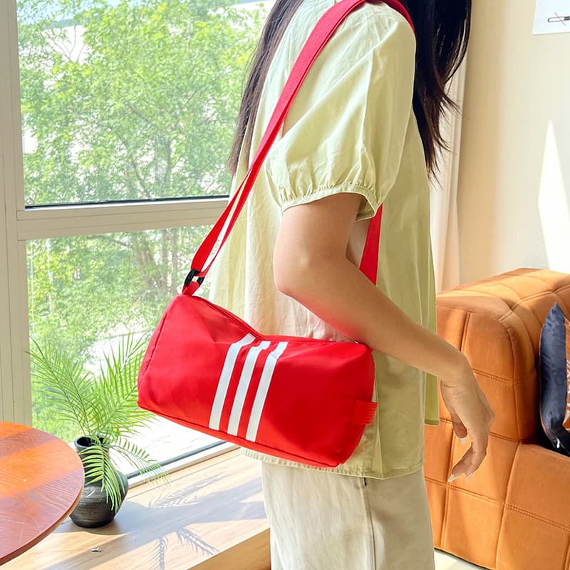 2025 New Casual Shoulder Crossbody Bag for Women Trendy Niche Toast Striped Pillow Bag Simple Stylish Sports Bag