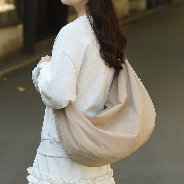 Bags for women 2024 new trendy autumn and winter large-capacity one-shoulder dumpling bag canvas tote bag black commuter crossbody bag