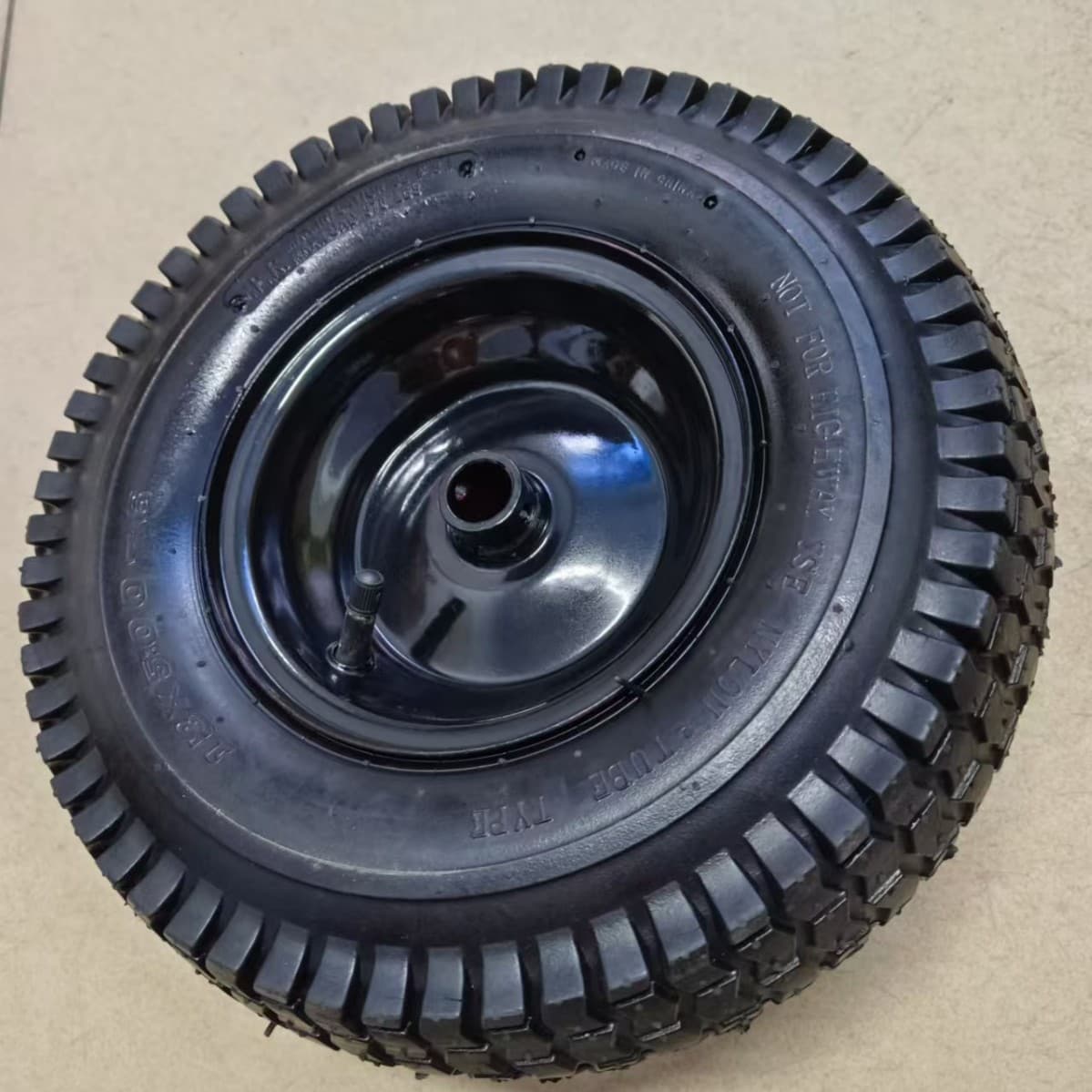 Inflatable Rubber Tire for Snowmobile Tank Vehicle Lawn Pattern Cleaning Machine Wheel 13x500-6 Lawn Inflatable Cleaning Machine Tire