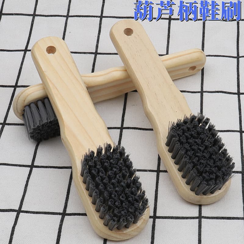 Wooden handle shoe brush with stiff bristles, multi-functional household shoe brush, imitation boar bristle clothing brush, cleaning brush for furry surfaces, hard bristle shoe brush.