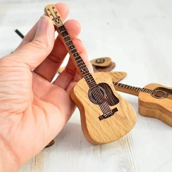 Wooden Acoustic Guitar Pick Box Wooden Decorative Ornament In Stock