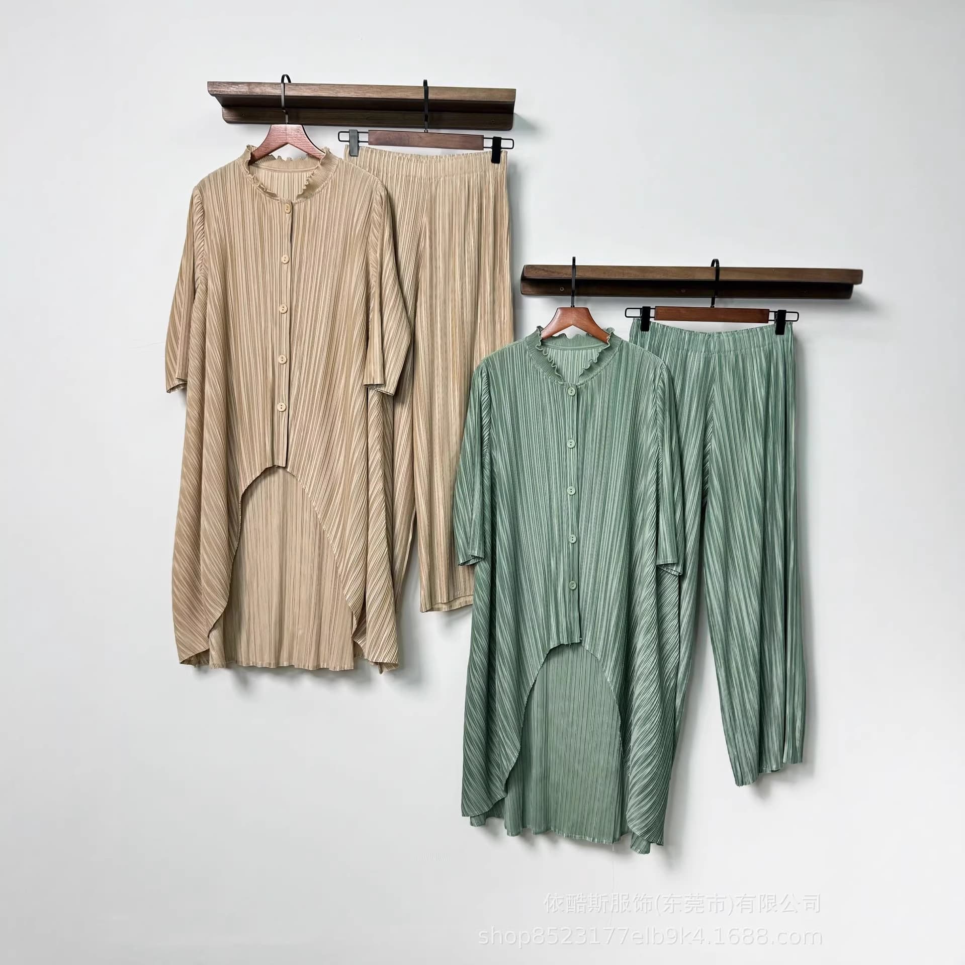 Pleated 2026 Spring/Summer New Women's High-End Mid-Length Jacket Set Elegant Loose Miyake Two-Piece