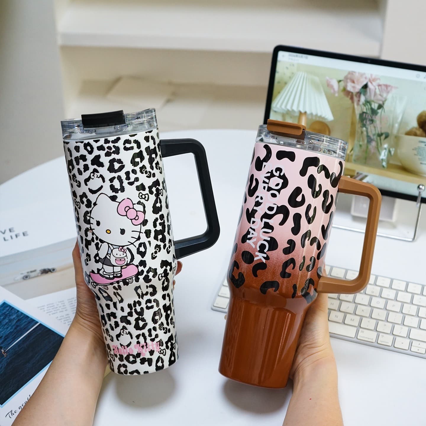 Stylish Hello Kitty Leopard Print Water Bottle Large Capacity Cold and Heat Insulation Cup Giant Straw Cup Ice Tumbler