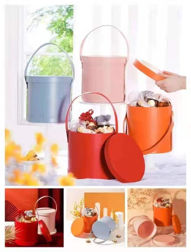 New Practical Favor Leather Bucket Handheld Favor Box Round with Lid Candy Bucket Wedding Return Gift Box in Stock