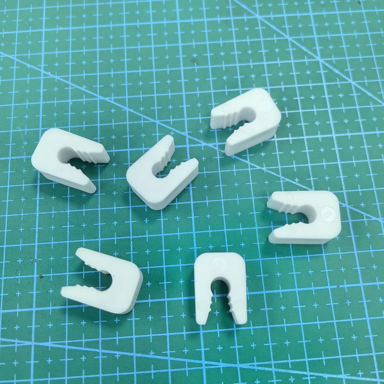 Supply mining rubber strip U-shaped profile silicone sealing strip heavy-duty workbench edge sealing strip silicone clip strip buckle