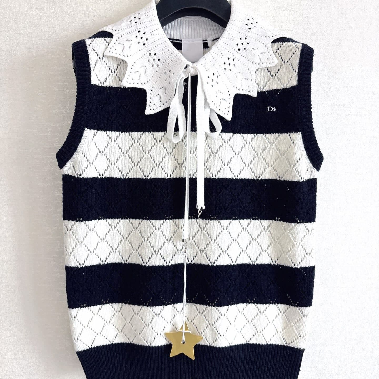 Color-block Striped Sleeveless Knit Vest for Women 2025 Summer-Fall Suit Inner Layering Shoulder Cape Outerwear Top Knitwear