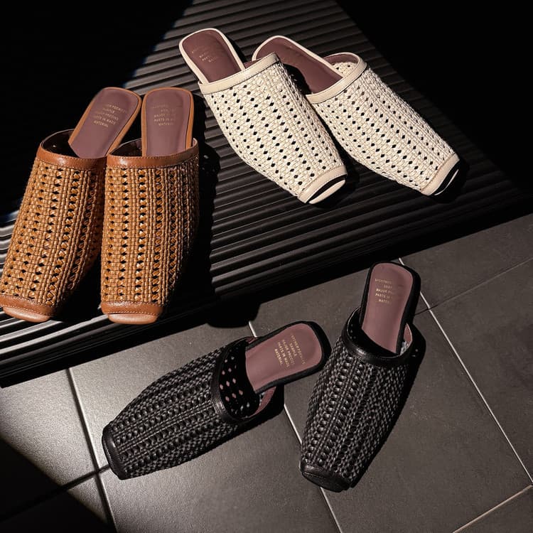 European and American Plus Size Genuine Leather Woven Sandals 2026 New Spring Summer Vacation Commute One-Strap Peep-Toe Mules
