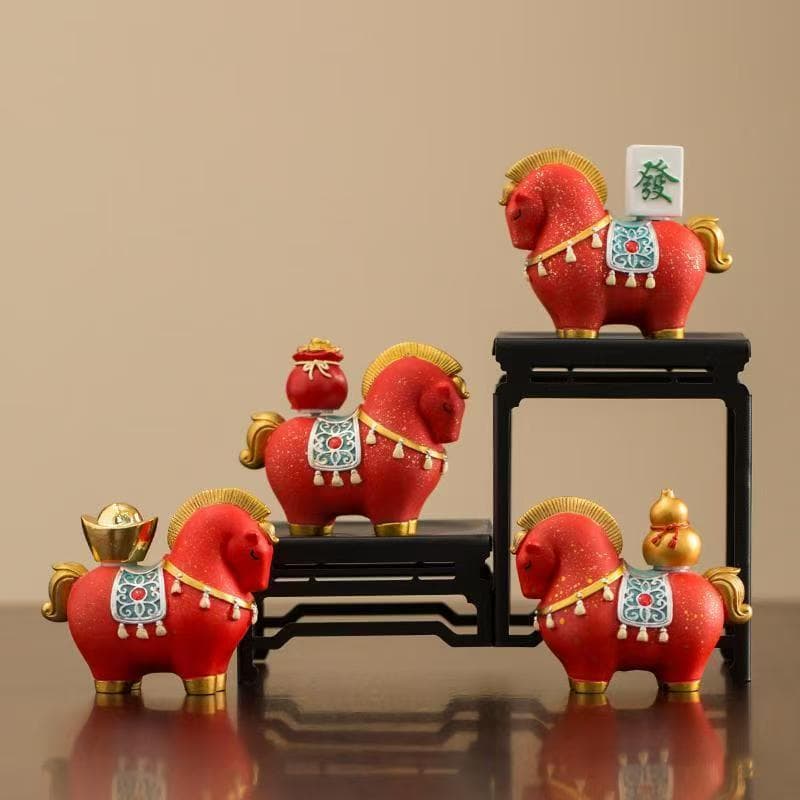 Creative rotating horse-themed ornament/decoration for the Year of the Horse, a lucky charm for business openings, and a small red horse tea pet.