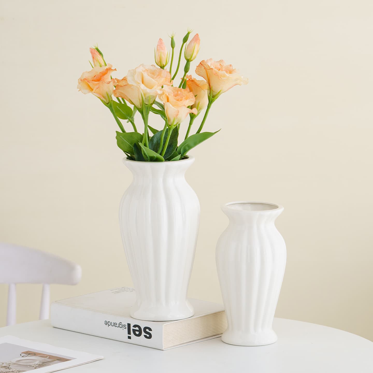 Dutu Creative Simple White Vertical Striped Ceramic Vase High-End Hydroponic Living Room Desktop Flower Arrangement Decorative Ornament