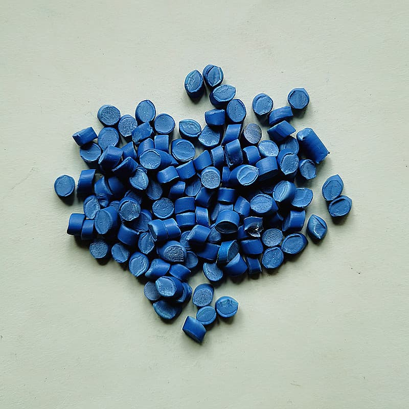 Manufacturer directly produces and sells PVC plastic raw materials, soft blue, recycled polyvinyl chloride, injection molding granules.