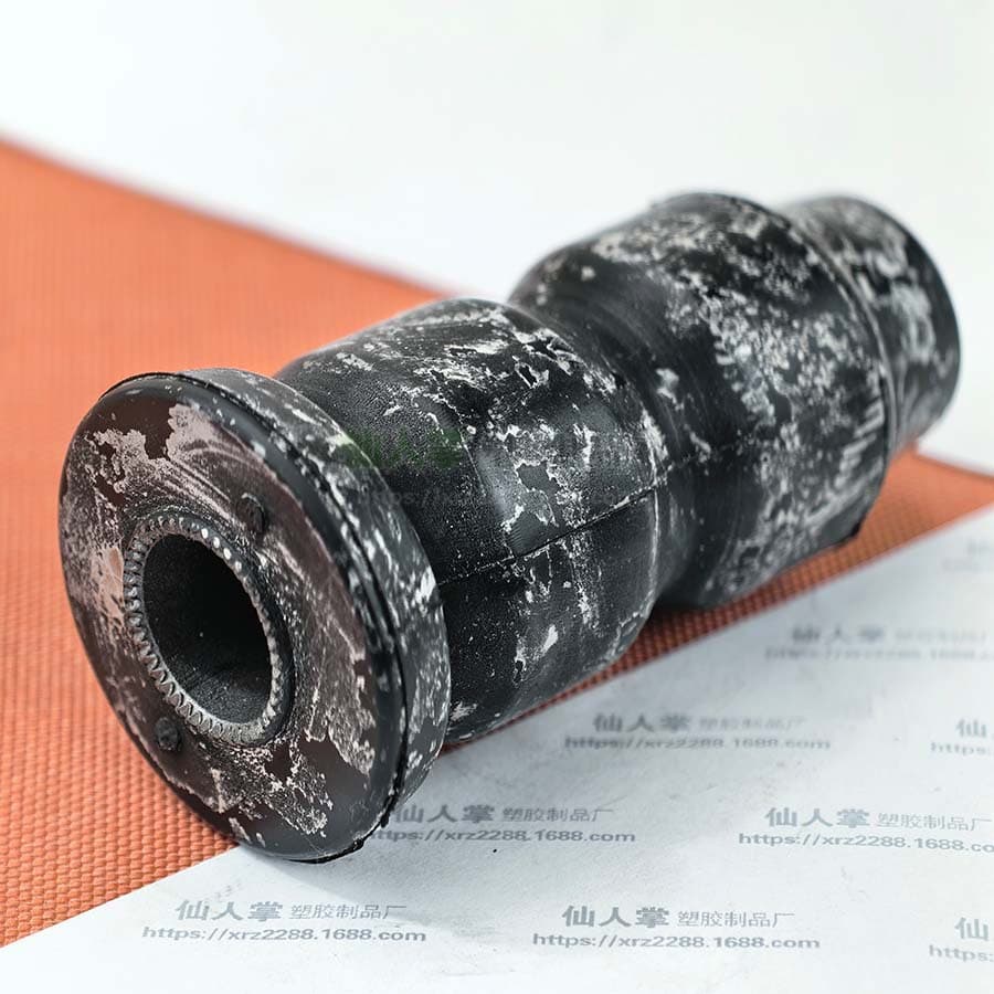 48654-35100 4865435100 Is Suitable for Toyota Hilux Pickup Control Arm Rubber Sleeve and Traction Arm Bushing
