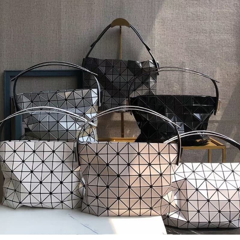 2026 New Casual Baguette Bag Underarm Bag Niche Women's Bag Lifestyle Fashion Versatile Shoulder Handheld Women's Bag