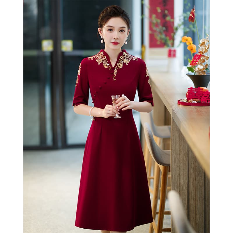 2025 Spring New Arrival for Mothers: Elegant Wedding Dress for Petite Mothers, Wine Red