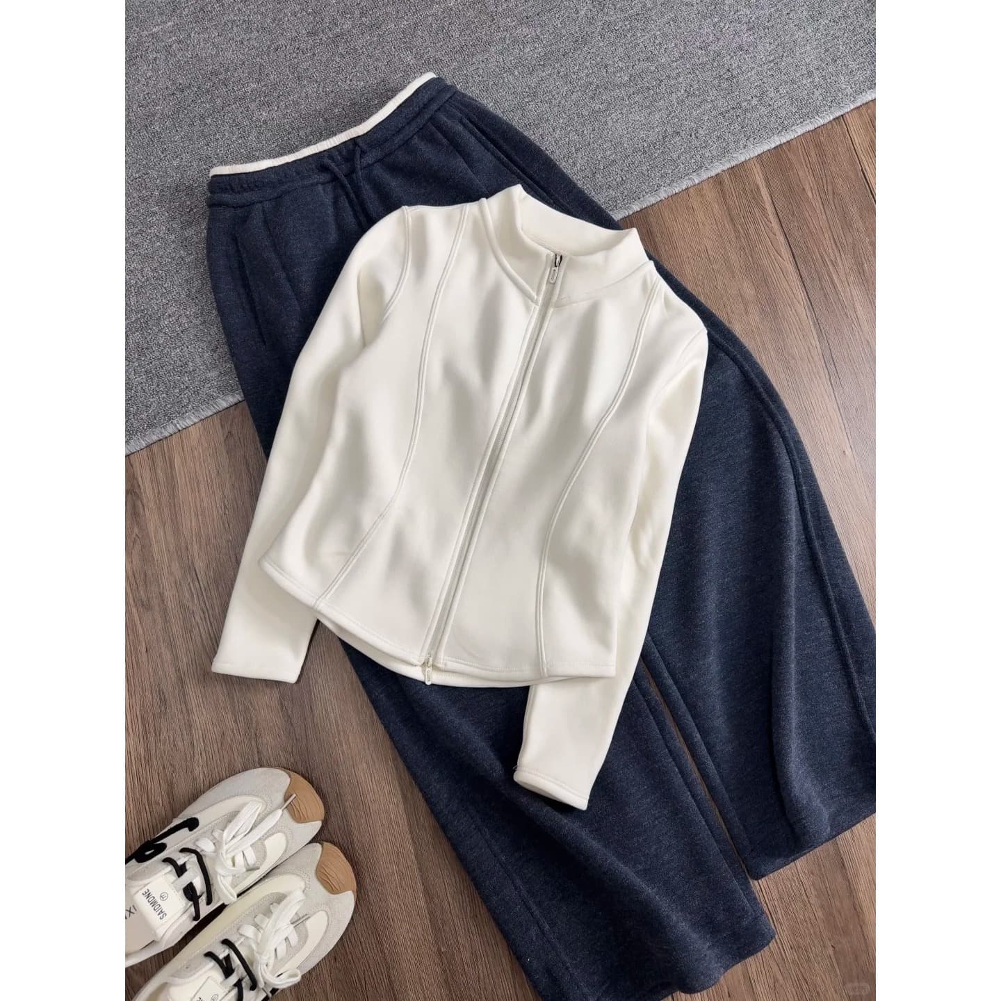 Fleece-Lined Thickened Double-Zip Short Sweatshirt Jacket for Women, Autumn and Winter, Regular Shoulder Fit, Slimming, Sporty Casual Long-Sleeve Top, Cardigan