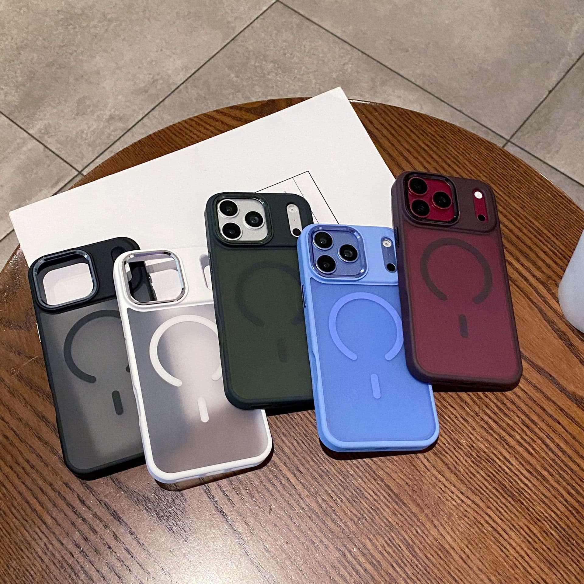 Cross-border applicable iPhone18promax mobile phone case purple matte magnetic anti-fall protective cover for Apple 17pro