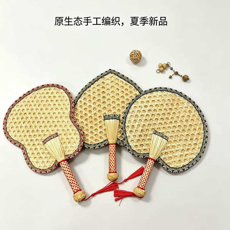 Hand-Woven Natural Cattail Grass Fan Straw Hand Fan Chinese Style Summer Traditional Palm Leaf Fan Tourist Attractions Night Market