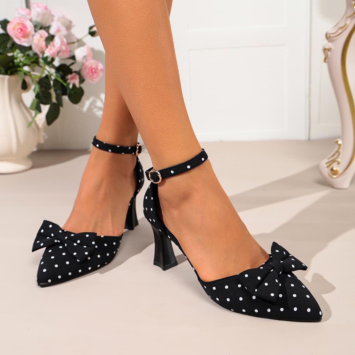 Bow European American High Heel Sandals 2026 Summer New Pointed Toe Polka Dot Chunky Heel Open Toe Heels Women